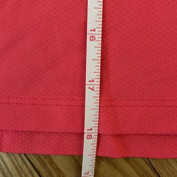 Lululemon Women's Pink Crop Top - Picture 7 of 7